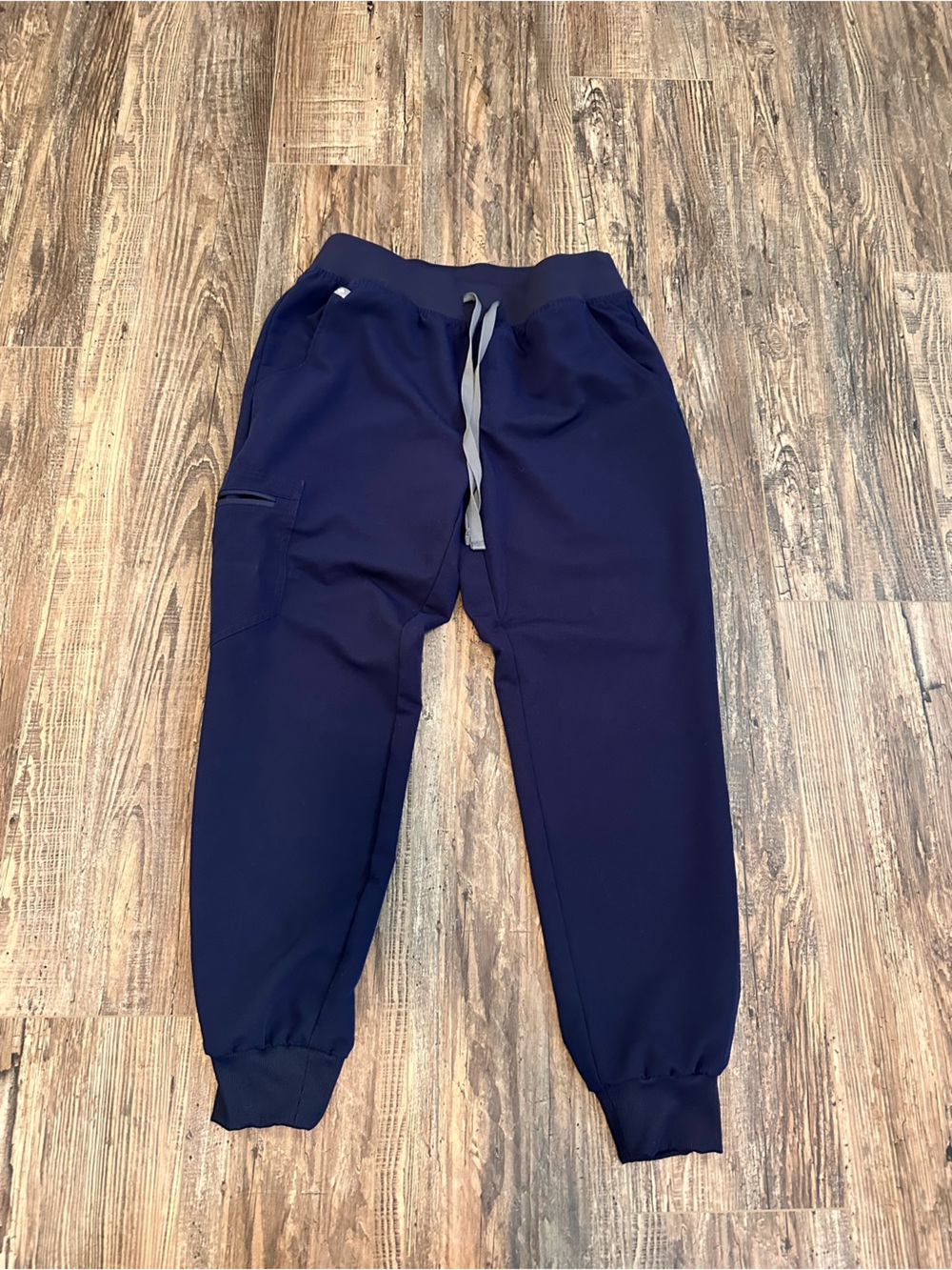 Figs Navy Women's Jogger Scrub Set - Picture 6 of 8